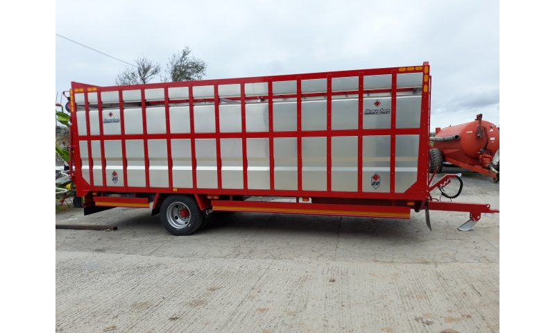 BROUGHAN 22FT CATTLE TRAILER